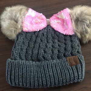 Quilted cute winter bow beanie